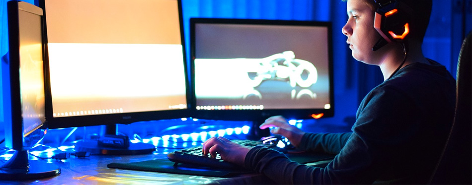 15 Best Gaming Desks In 2019 Ing Guide Gear Hungry Best Gaming Desk