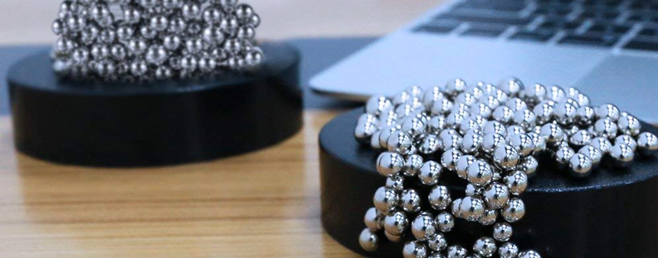 50 mesmerizing desk toys that could replace your Newton's cradle
