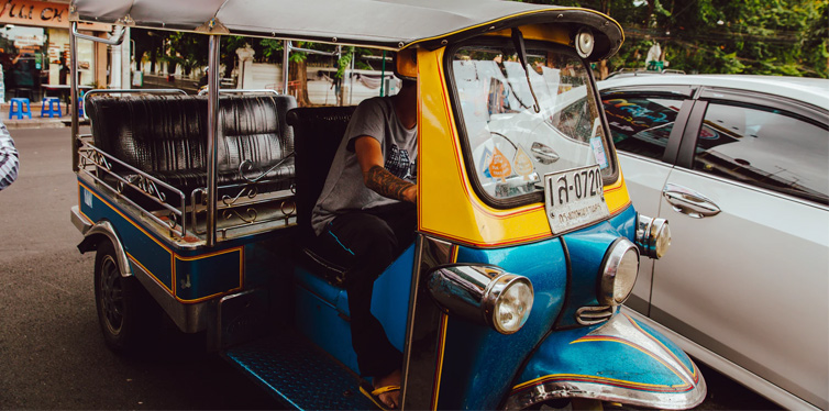 tuk-tuk