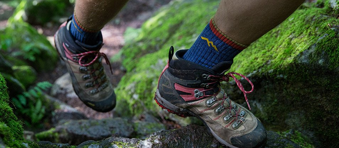 Best Hiking Socks For Men in 2022 [Buying Guide] - Gear Hungry