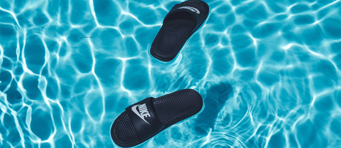 nike sandals gel cushion