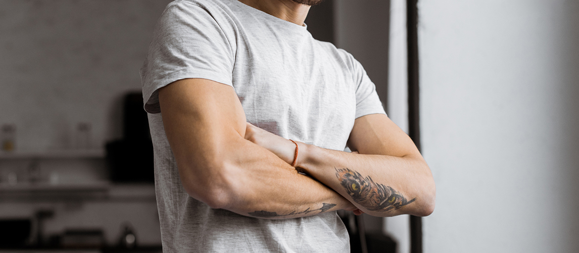 t shirts for skinny arms