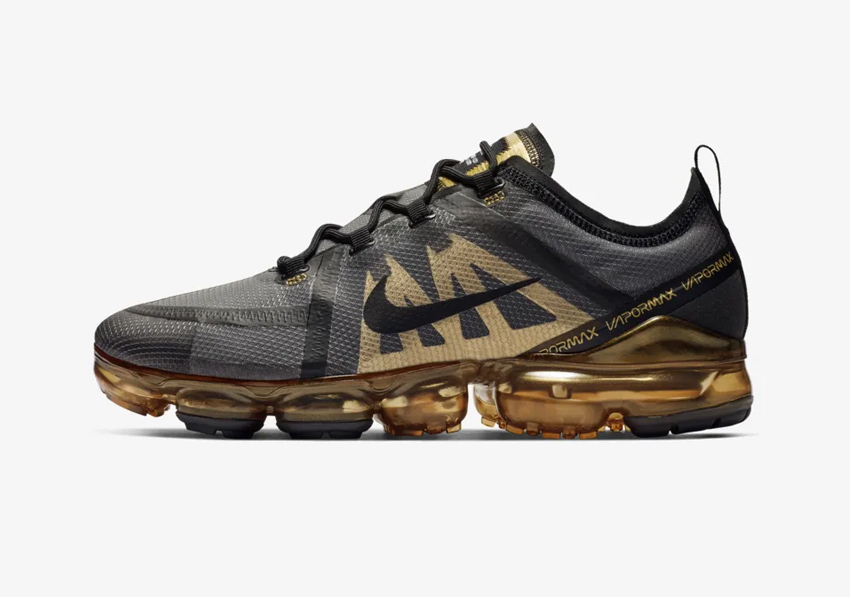 nike vapormax black and gold