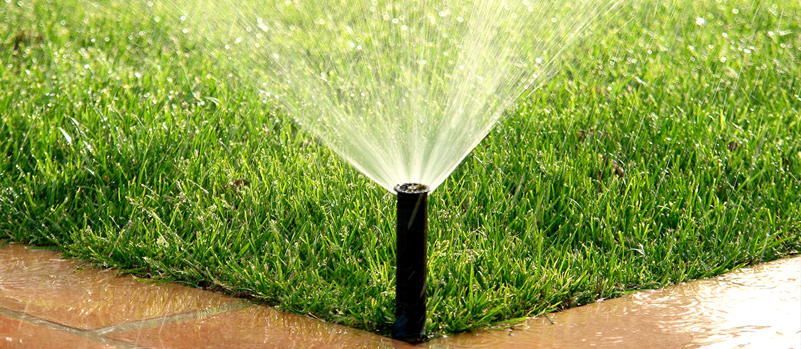 best-smart-sprinkler-systems-in-2022-buying-guide-gearhungry