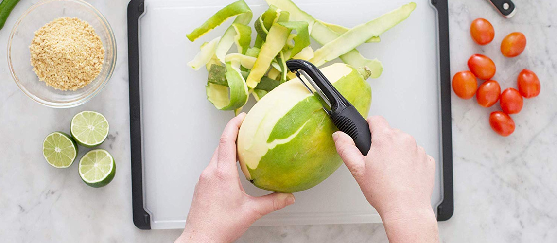 Best Vegetable Peelers In 2022 [Buying Guide] Gear Hungry