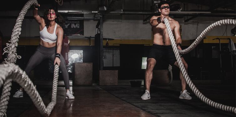 workout with battle ropes