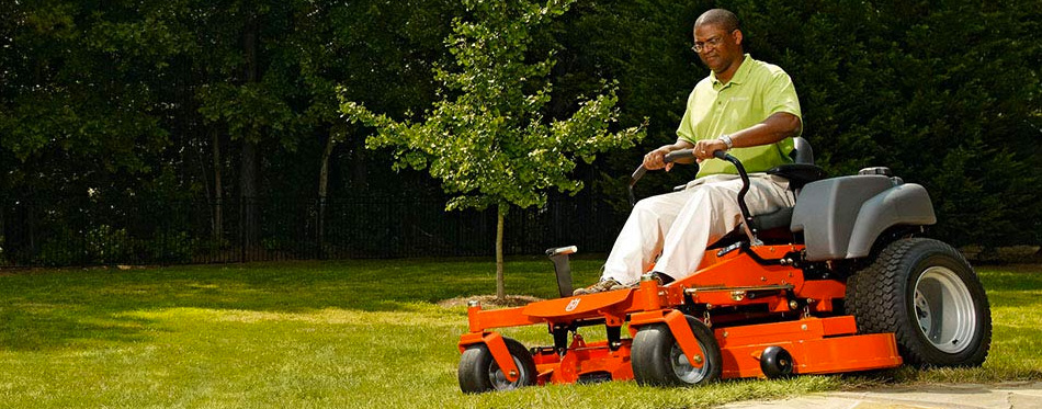 zero turn lawn mower