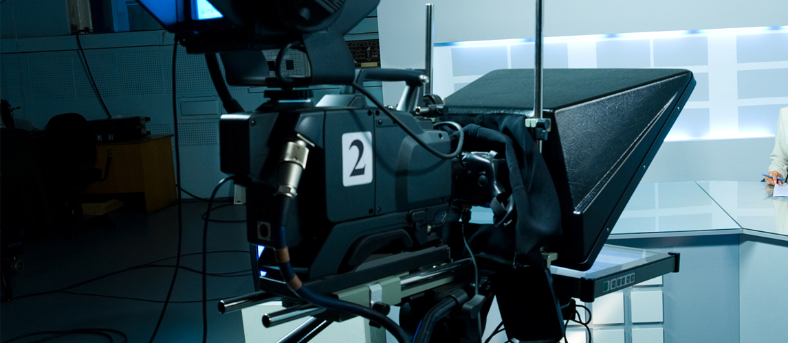 Best Teleprompters In 2022 [Buying Guide] Gear Hungry