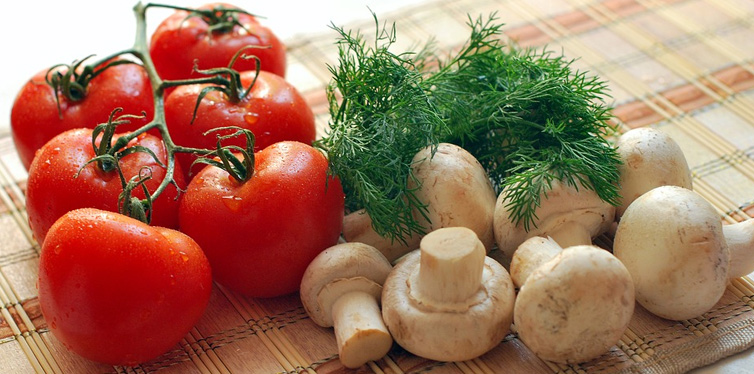 mushrooms and tomatoes