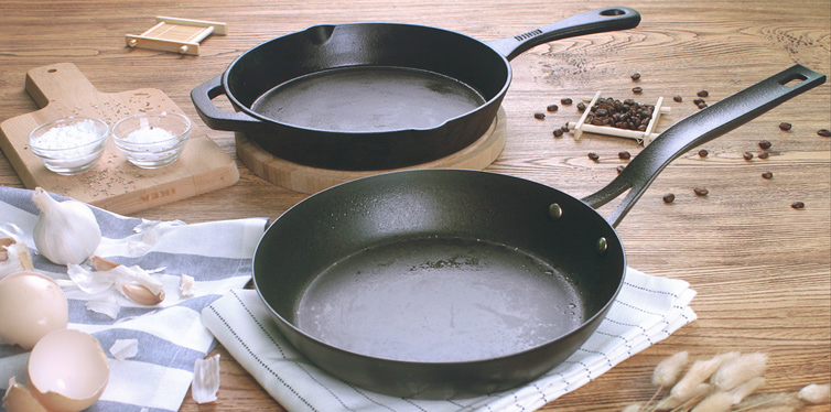 seasoning a cast iron pan