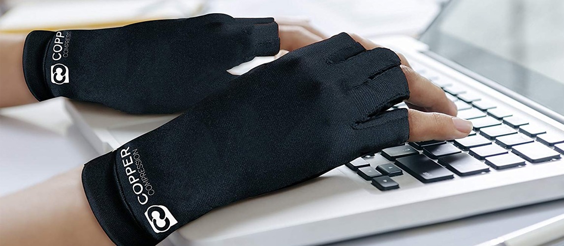 Best Arthritis Gloves In 2022 [Buying Guide] Gear Hungry