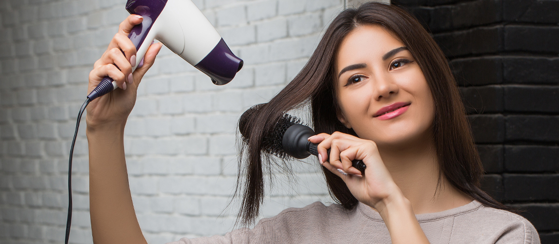 Best Hot Air Brushes In 2022 [Buying Guide] Gear Hungry