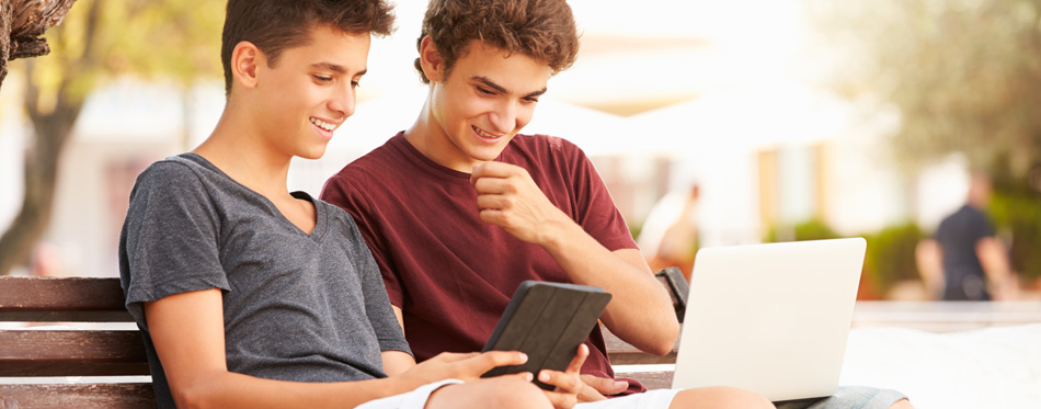 boys with gifts & toys for 13 year old boys