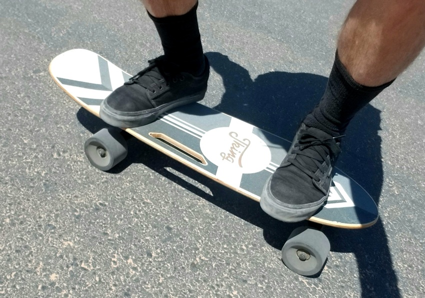 nesaila e-skateboard