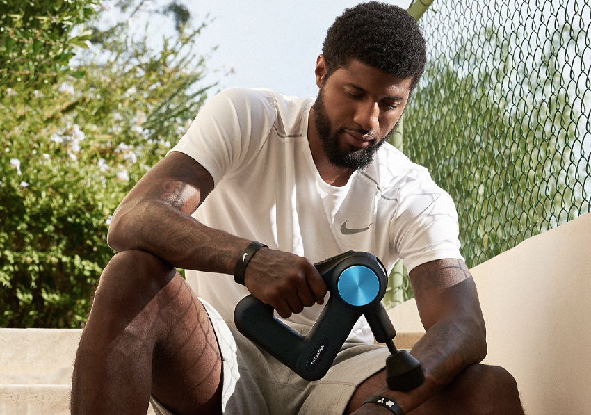 theragun g4 pro percussion massager