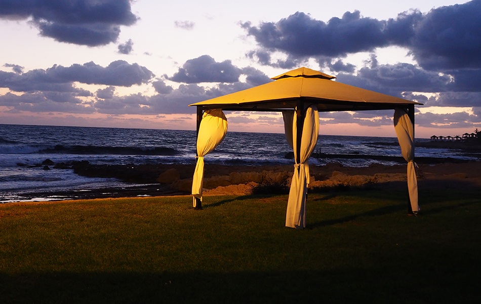 stunning sunset beach canopy tent picnic