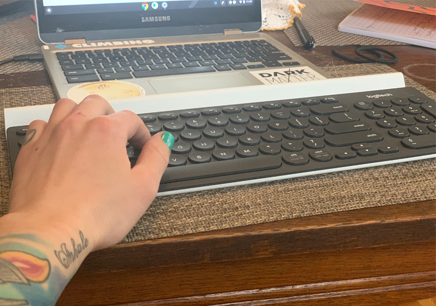 the logitech k780 multi-device wireless keyboard 