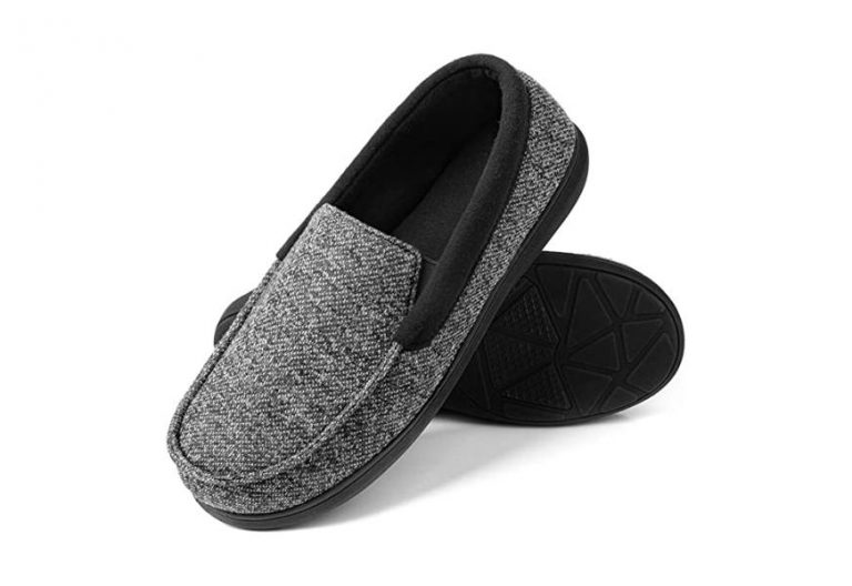 Best Men's Slippers In 2022 [Buying Guide] Gear Hungry