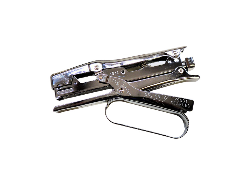 Best Stapling Pliers In 2022 [Buying Guide] Gear Hungry