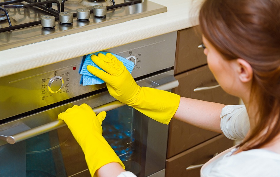 cleaning the oven concept