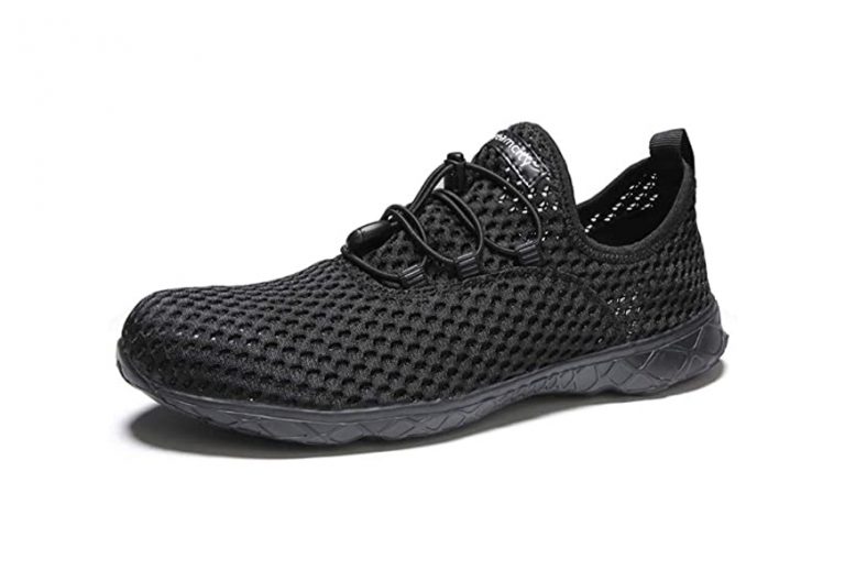 Best Water Shoes For Hiking in 2022 [Buying Guide] Gear Hungry