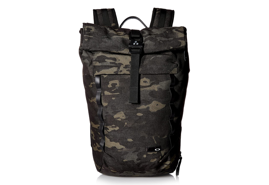 oakley voyage 23l roll top backpack