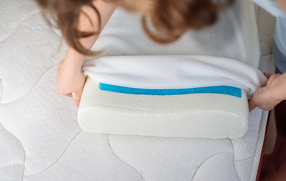 pillow with cooling gel