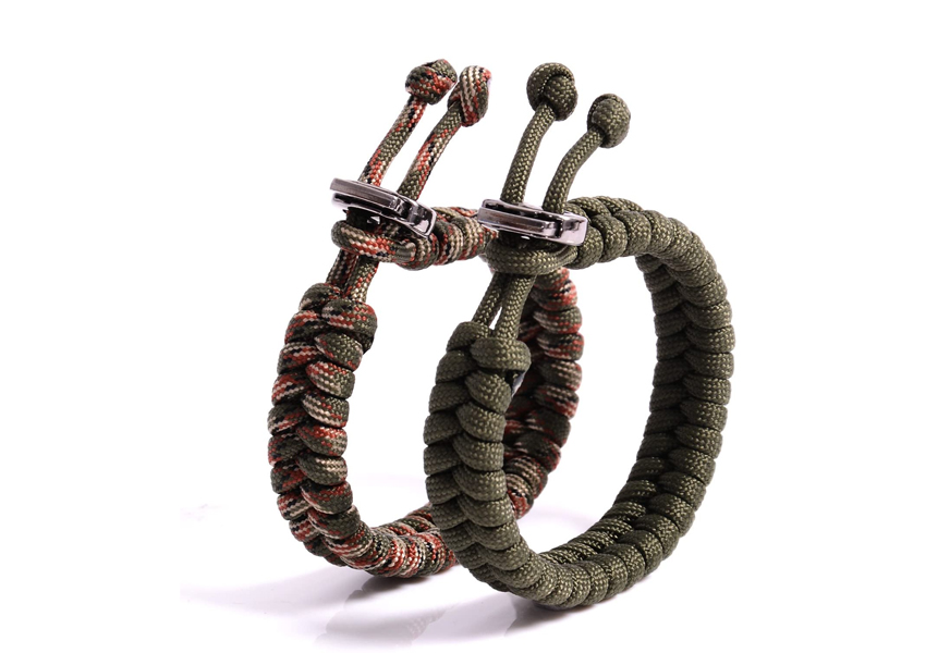 the friendly swede fishtail paracord bracelet