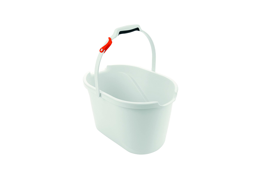 oxo good grips angled measuring mop bucket