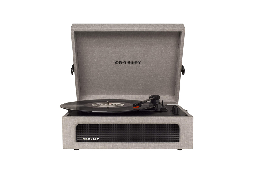 crosley cr8017a-wb voyager vintage portable turntable