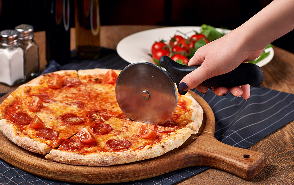 pizza cutter