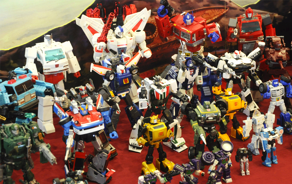 Best Transformer Toys in 2022 [Buying Guide] Gear Hungry