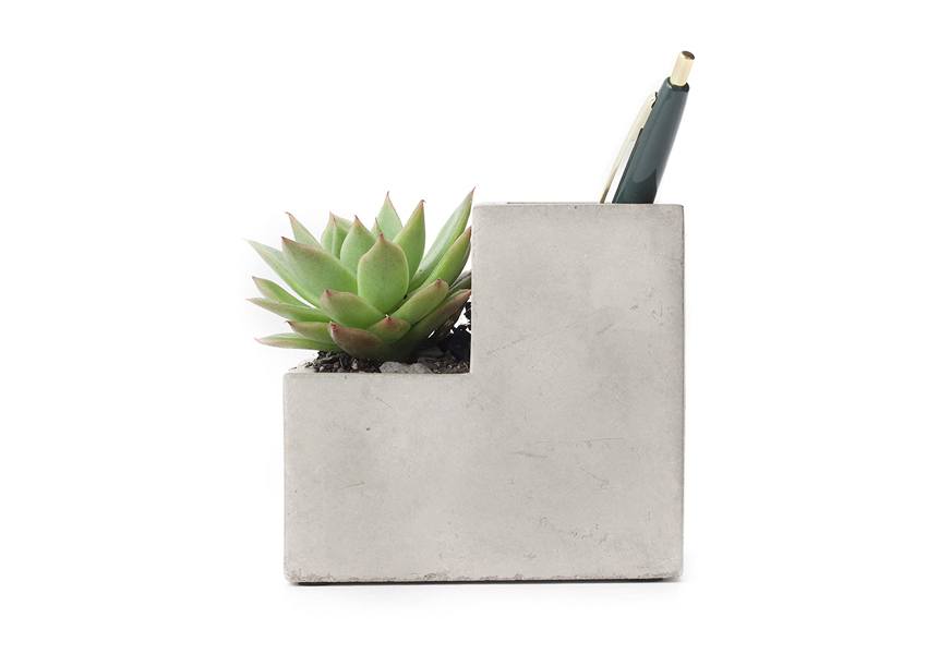 kikkerland concrete desktop planter