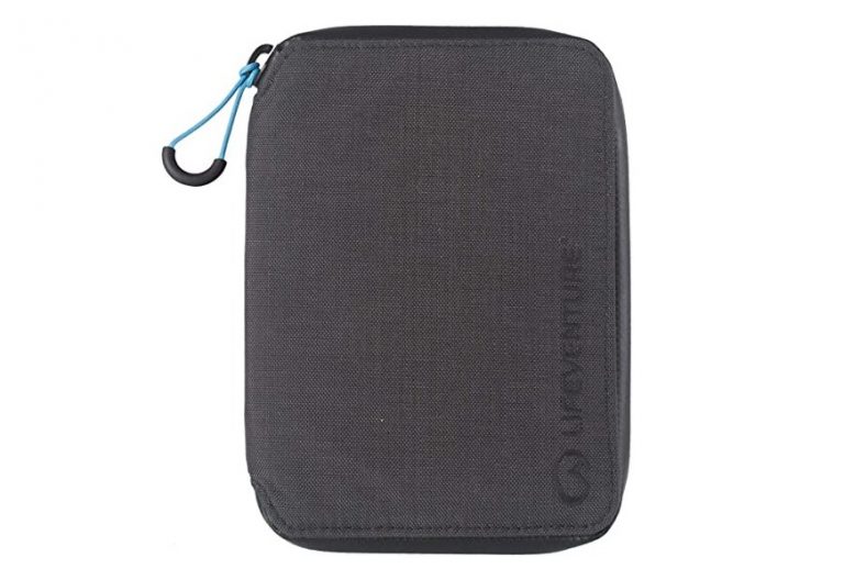 Best Travel Wallets in 2022 [Buying Guide] Gear Hungry