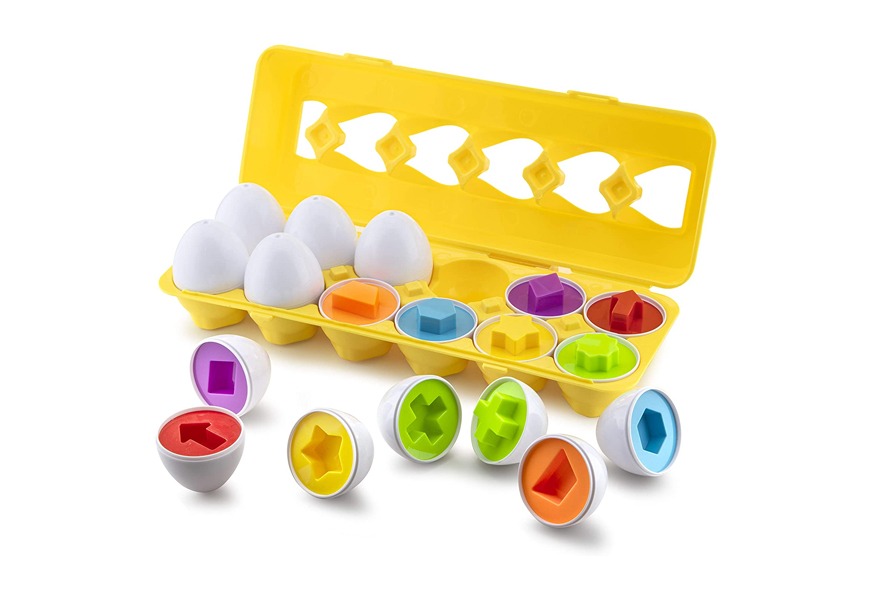 play brainy shape and color matching eggs