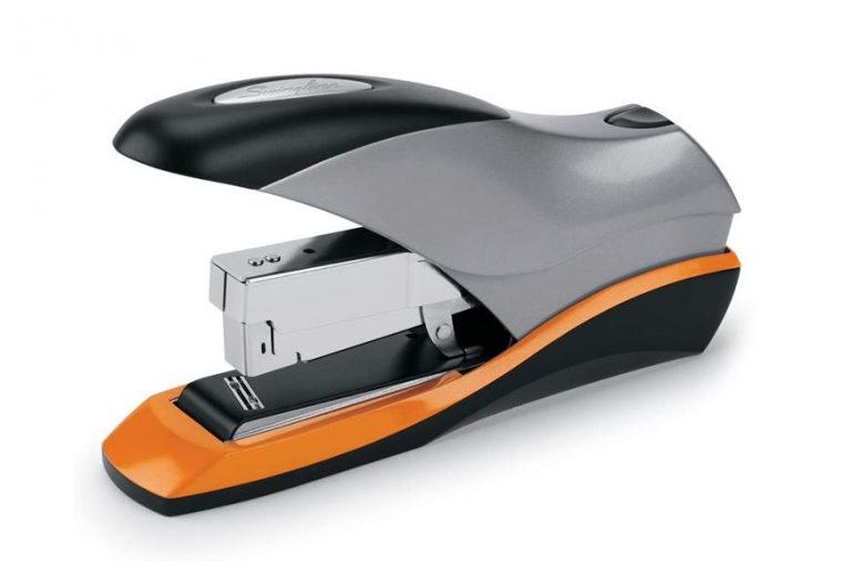 Best Staplers In 2022 [Buying Guide] Gear Hungry