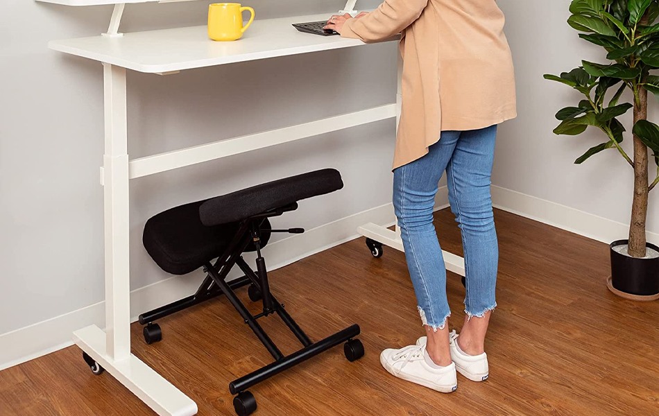 ergonomic kneeling chair in the office room