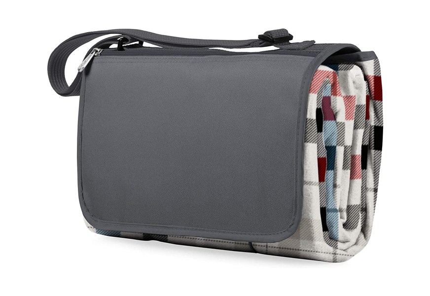 oniva outdoor picnic blanket tote