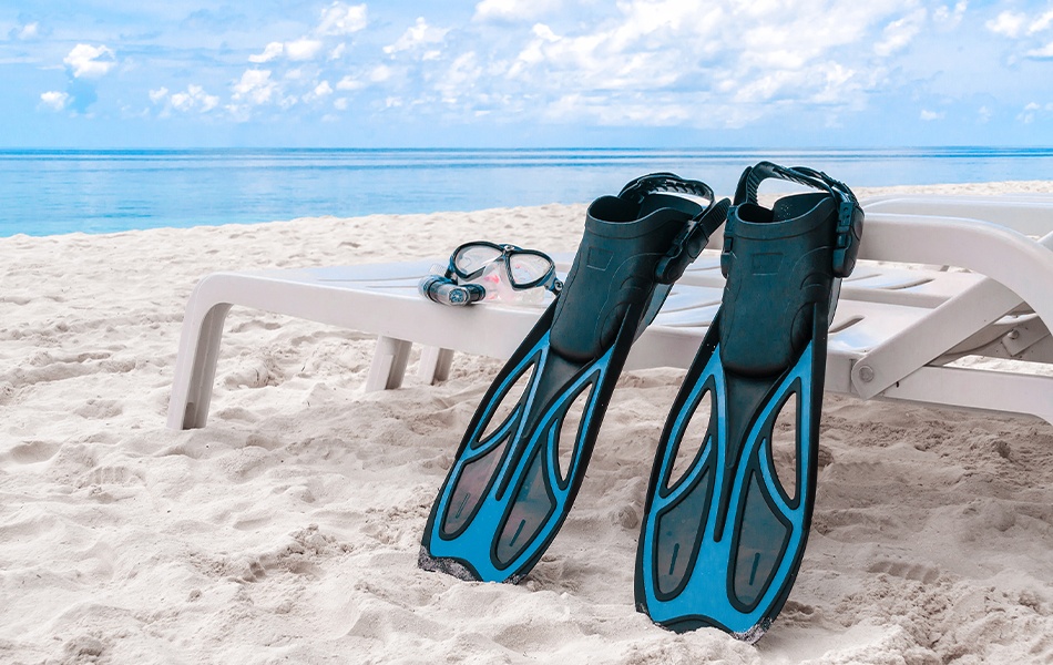 Best Snorkeling Fins In 2022 [Buying Guide] Gear Hungry