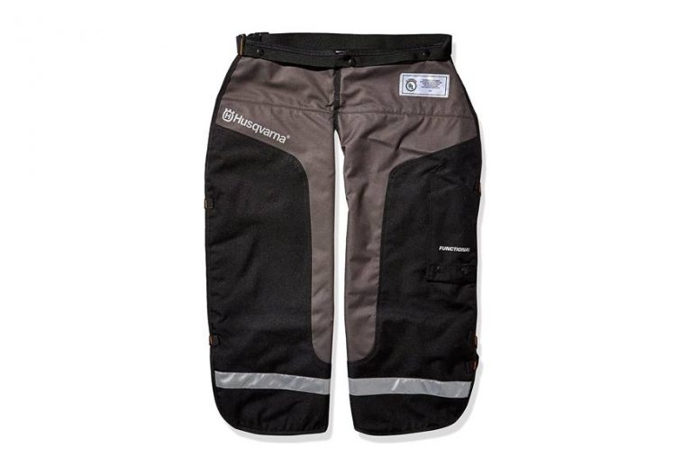 Best Chainsaw Chaps In 2022 [Buying Guide] Gear Hungry