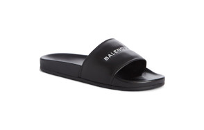 slides for wide feet mens