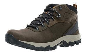 consumer reports hiking boots