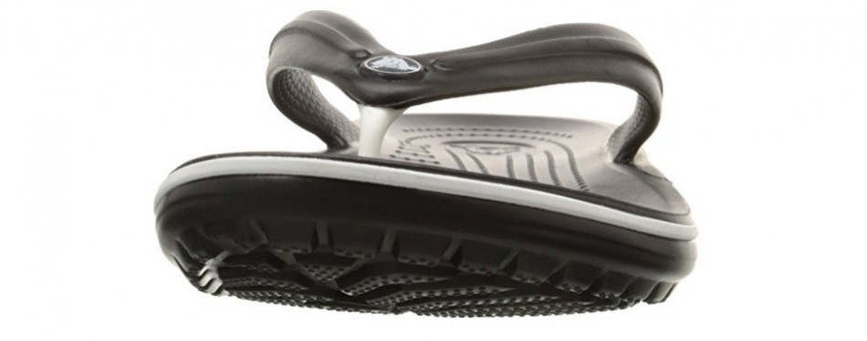 mens croc flip flops size 9