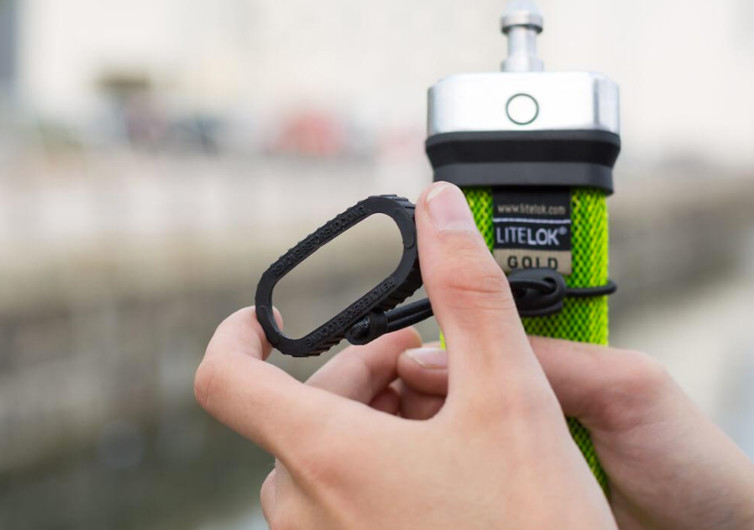 red cycling products secure pocket lock