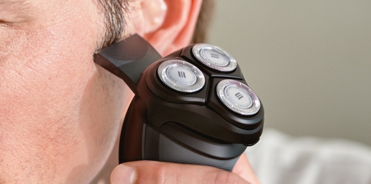 Philips Norelco Electric Shaver