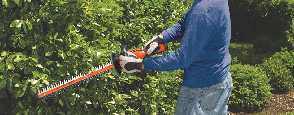 best lightweight hedge trimmer