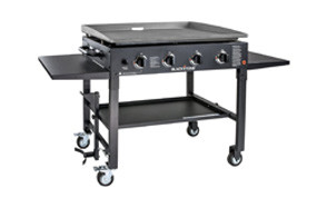 blackstone 1554 station-4-burner-propane fueled gas grill