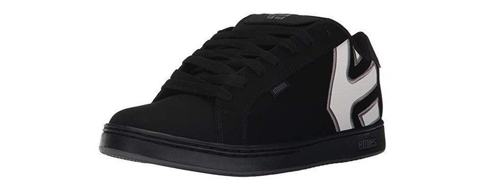 etnies safety shoes