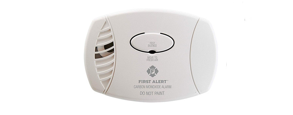 first alert co605 plug battery backup co alarm