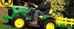 Peg Perego John Deere Ground Force Tractor with Trailer